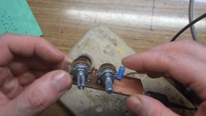 Генератор на 555 с независимой регулировкой скважности от частоты