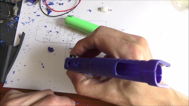 Делаем аккумуляторный паяльник с регулировкой температуры жала, часть 1 смотреть онлайн