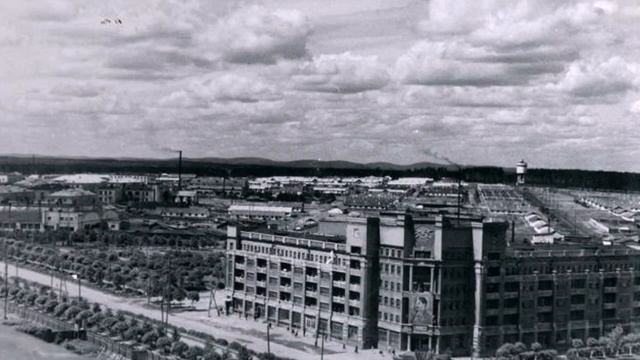 Уралмаш   30 е
