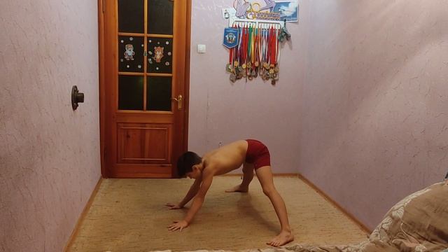 Отжимания в горизонте. Push-ups in the horizon. смотреть онлайн