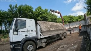 Будуєм склад-ангар. Приїхали плити.