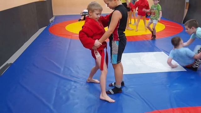 Школа самбо в Арзамасе смотреть онлайн