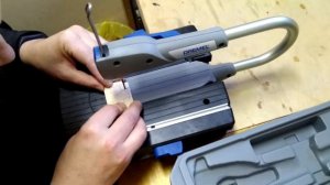 Тестирование лобзика фирмы dremel moto-saw