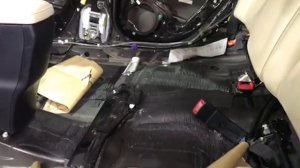 Все, как всегда - штатная шумоизоляция не удовлетворяет предпочтениям владельца Лексус СТ 200