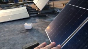 Перевернули солнечные панели что стояли горизонтально и поставили новые #sila #солнечныепанели #сэс