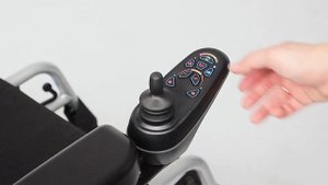 Инвалидная коляска Ortonica Pulse 340 с электроприводом повышенной проходимости