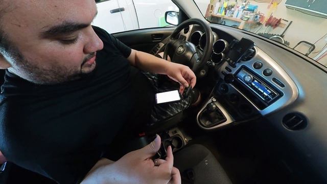 Programming new Keyfobs on a 2005 Pontiac Vibe - Keyless entry смотреть онлайн