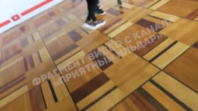 КАЛАШНИКОВ ИЗБИВАЕТ БЛОГЕРОВ смотреть онлайн