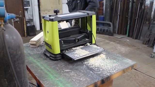 Логотип салона парикмахерской, барбершоп. (Hairdressing Salon Logo, Barbershop) смотреть онлайн