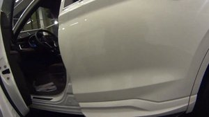Российский автопром против Китайского, что лучше. Смотрим по салонам
