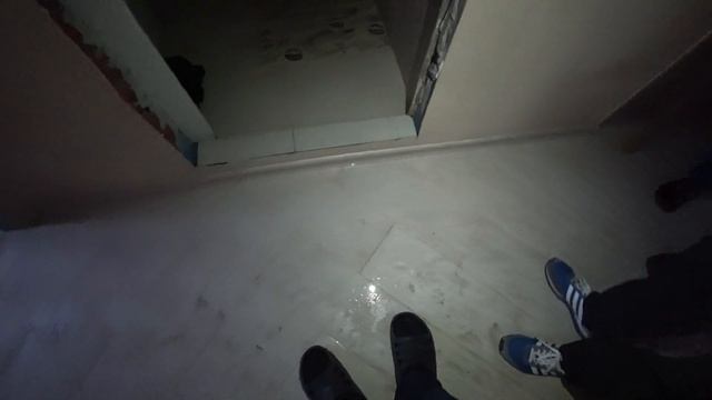 Нас затопили соседи... В квартире страшный потоп!