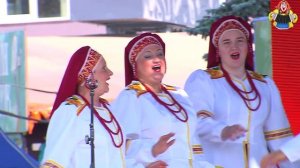 " РАСЦВЕТАЛИ ЯБЛОНИ " Ансамбль "Славяне" в гостях у "Митрофановны" ОСТОРОЖНО КРАСИВЫЕ ЖЕНЩИНЫ!