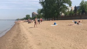 Пляж в мае на Волге