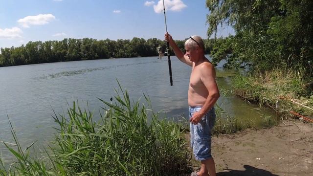 Донские караси размером как сазан! смотреть онлайн