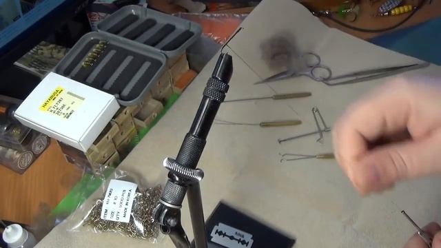 Как сделать даббинговую нить и финальный узел. How do dabbing thread and do the final assembly. смотреть онлайн