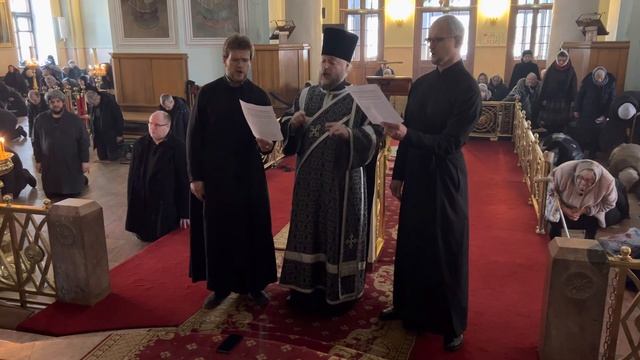 Трио «Да исправится молитва моя», под управлением Архидиакона Геннадия (Орлова).