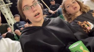 Даша и Алёна ПЕРВЫЙ РАЗ на ФУТБОЛЕ