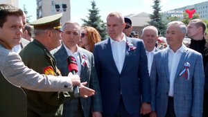 Официальная делегация в казачьем подворье