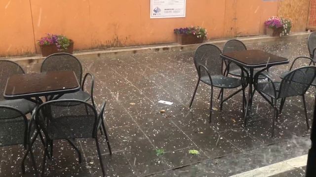 Norcia - Italia. Grandinata dell’11 agosto 2021 смотреть онлайн