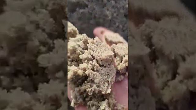 Среднезернистый песок с доставкой (1-1.5 мм) | Купить в Тюмени