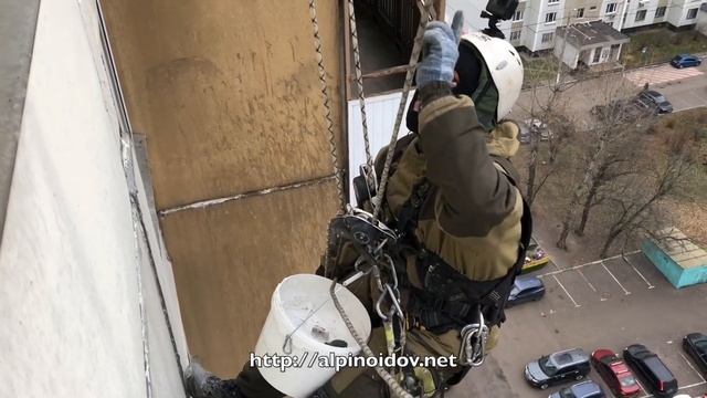 Утепление межпанельных швов промышленными альпинистами. Грибок и плесень в квартире.