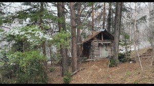 Колба из под снега, нашёл избу.