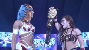 Mercedes Mone debuts at NJPW Wrestle Kingdom 17 and confronts Kairi