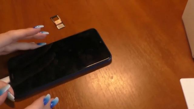 Xiaomi Redmi 8 — Как вставить СИМ карту! смотреть онлайн