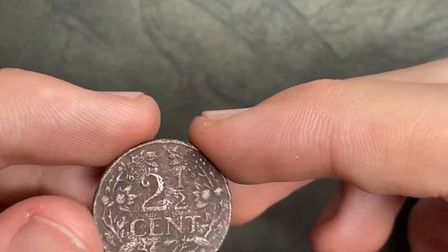 1/2 Pound World Coin Hunt #4 смотреть онлайн