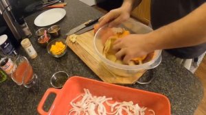 НеЖнейшеЕ ФилЕ КуриногО бедра с ОвощамИ , запечёнными в ДуховкЕ ???!