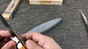 Нож "№12" Sandvik 12С27 Оливковое дерево 001145 от Opinel и Камень Точильный Водный 24 СМ 001540