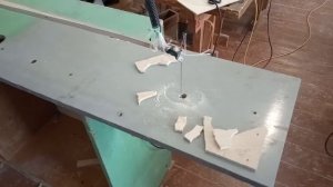 Простейший лобзиковый станок своими руками.