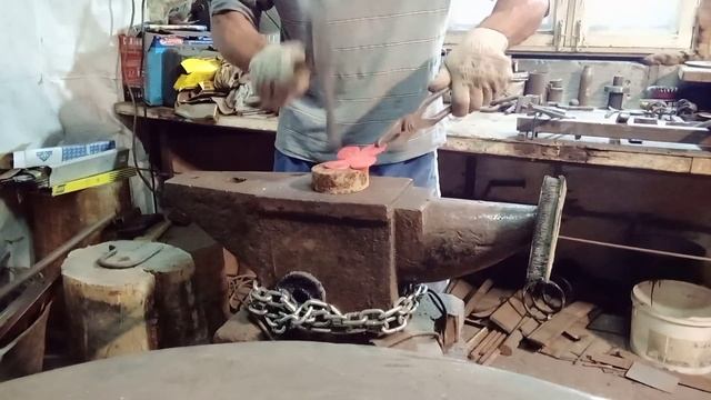 кованый тюльпан,эксперементиру, художественная ковка,кованые изделия,своими руками,часть1 смотреть онлайн