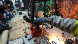 Снятие вилки и маятника Днепра МТ 11 ? часть 10