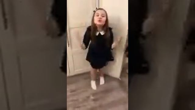 как стать знаменитой, стих про Париж! смотреть онлайн