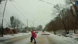 Чуть нe cбил ребенка