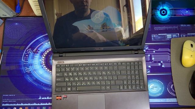 ASUS K55DR за - 200$ - обзор универсального 15" AMD ноутбука c Dual Graphics? смотреть онлайн