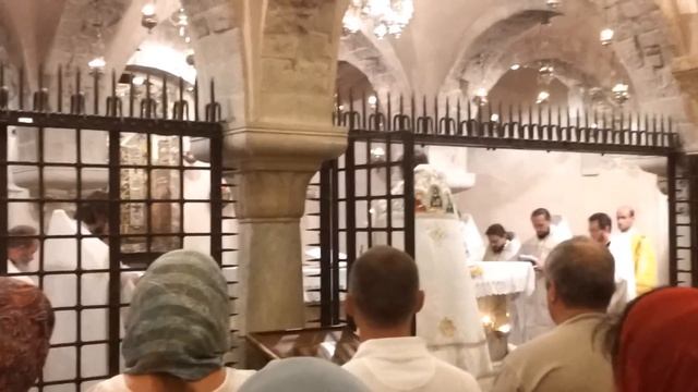 Служба в храме св. Николая Чудотворца г. Бари, Италия. смотреть онлайн