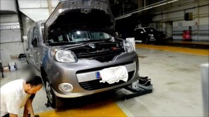 Tuto démontage pare-choc Av Renault Kangoo 2/disassembly front bumper Renault Kangoo 2