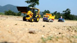 Змеи против игрушек. Кто победит?