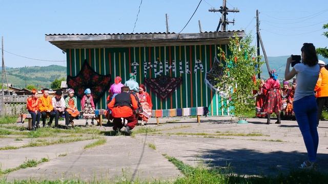 Духов день в Кочоне Архангельском и Карымке Александровка часть 1 - завивание берёзы. 21.6.202