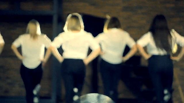 Девушки красиво танцуют. Съемка клипов в Новосибирске. Клипмейкер Павел Королев
