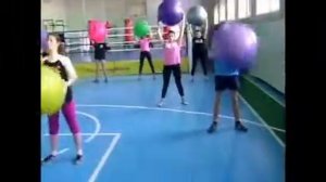 урок  физкультуры в 10 классе