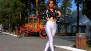 MARUSYA B (WHITE LEGGINGS)_SPX