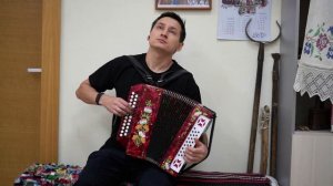 Гармонист из Чувашии сыграл Сарӑ кайӑк Еврукова на гармони.