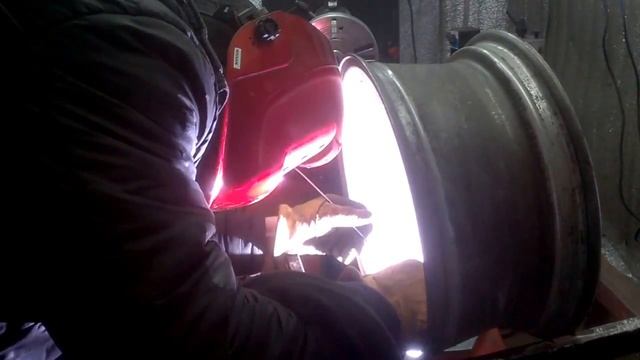 Сварка алюминия.(литого диска заключительная стадия) смотреть онлайн