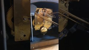 Часы каминные /настольные/ "Junghans " часы с боем 1940 год. Германия.