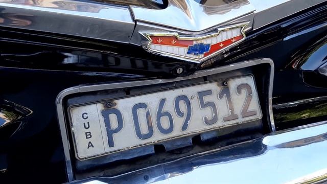 LA HABANA. UN FLAMANTE CHEVROLET IMPALA 1959. смотреть онлайн