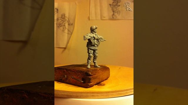 Последовательность лепки. От эскиза до подробной миниатюрной скульптуры.