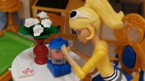 Толстая Хлоя объелась сладкого